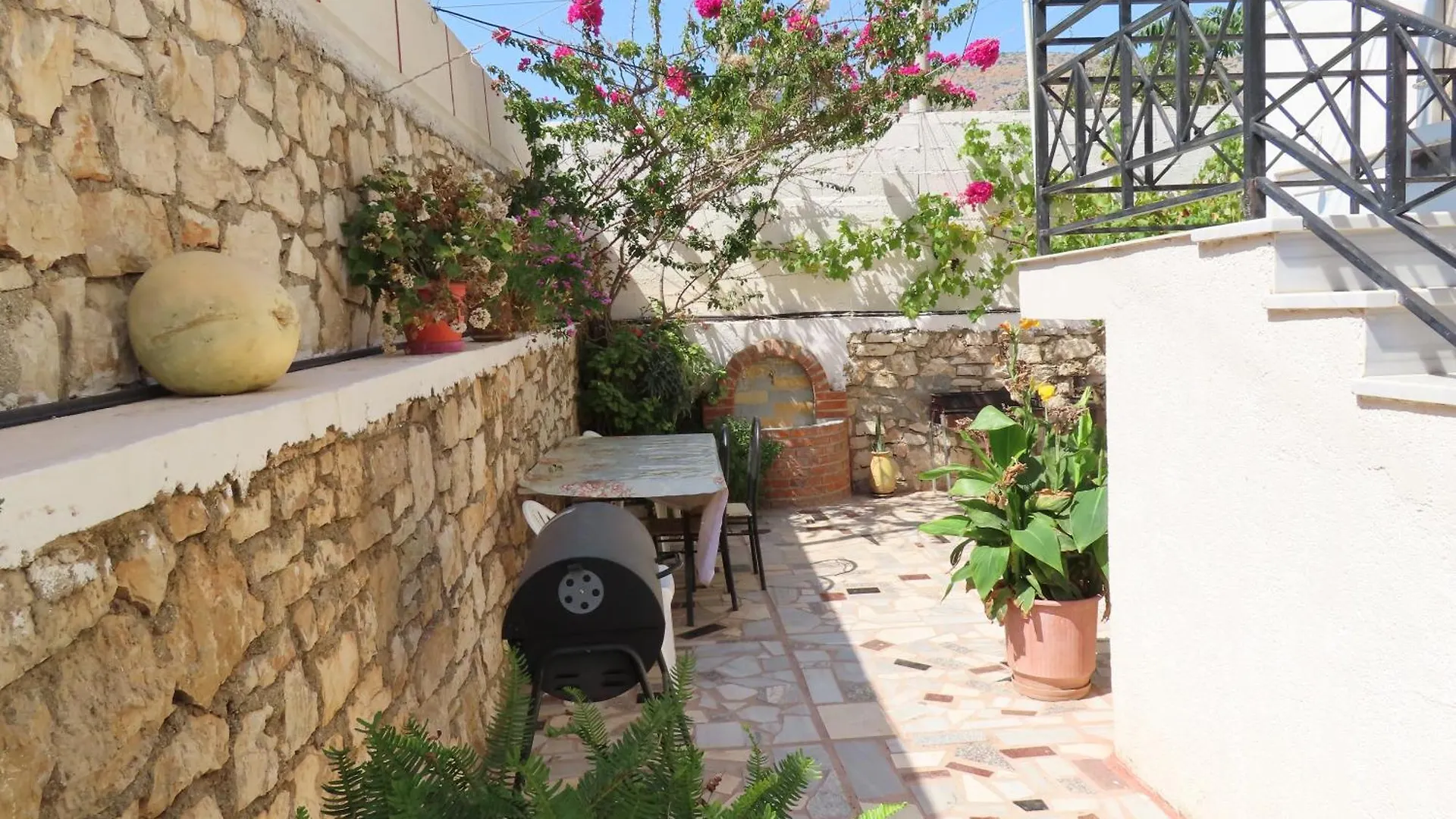 Mariana Apartments Sarande