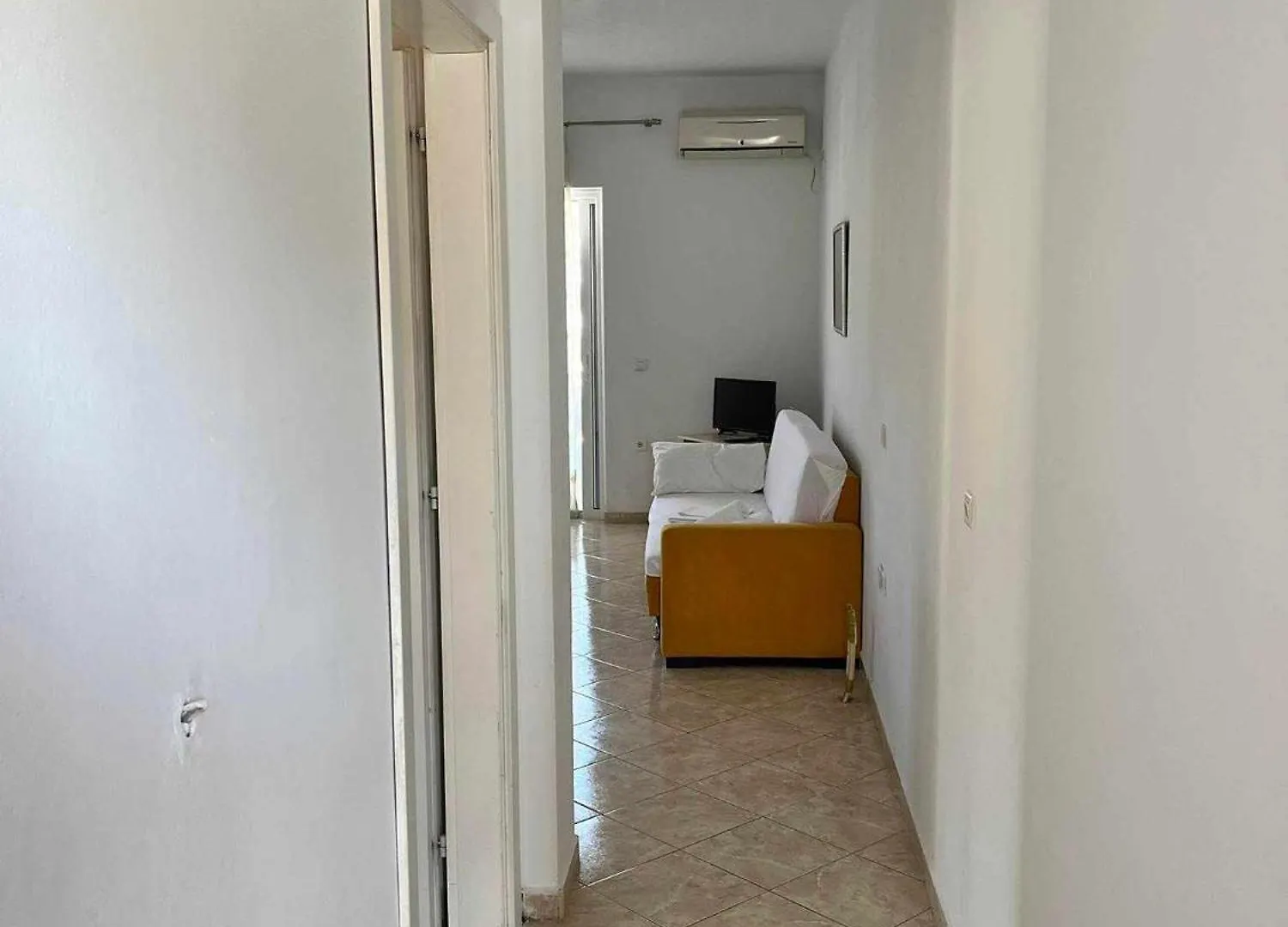 Mariana Apartments Saranda 0*,
